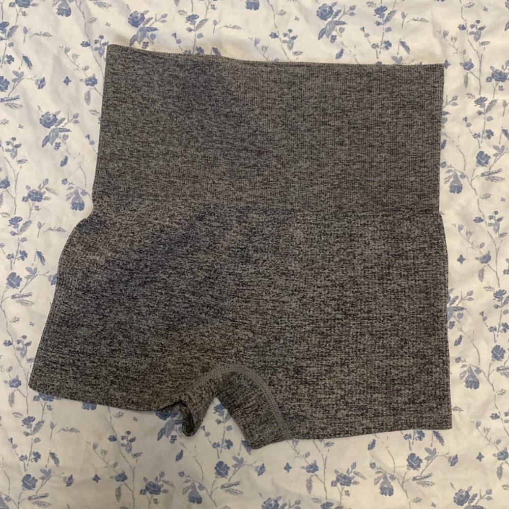 Seamless shortie bike shorts